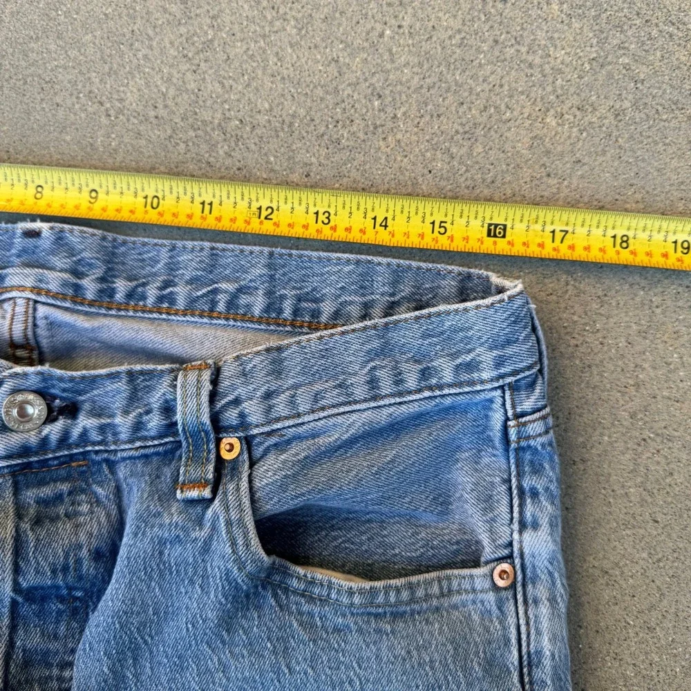 Levi's 501 Premium Original Fit Light Wash Straight Leg Jeans Men 36x32